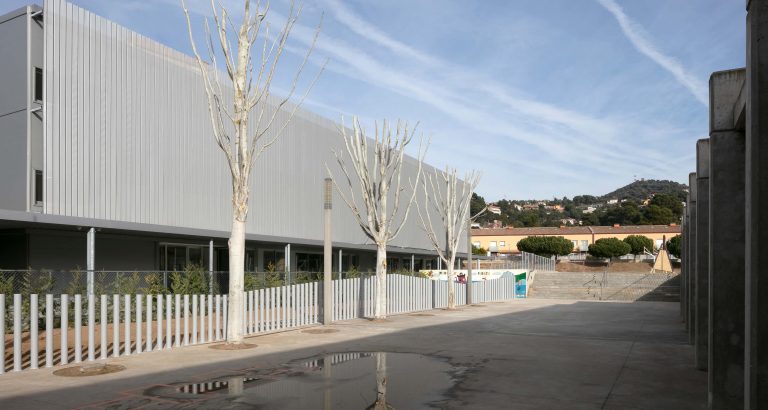 Institut escola Montagut 4, CompactHabit