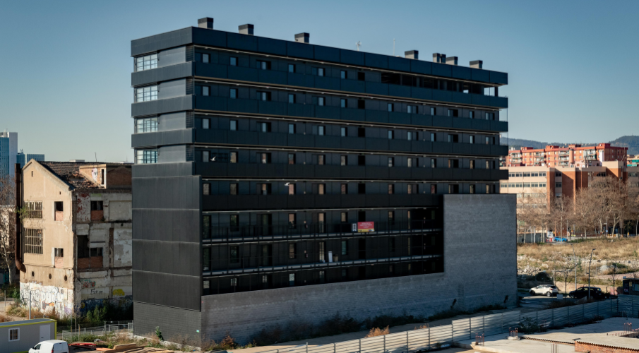 Edifici modular mes alt d Espanya CompactHabit
