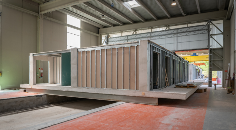 Compact Habit: Custom Demountable Modular Buidings